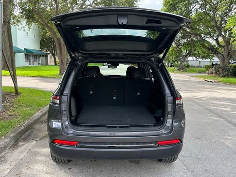 Certified 2024 Jeep Grand Cherokee Altitude image 43