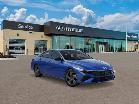 New 2026 Hyundai Elantra Sport image 2