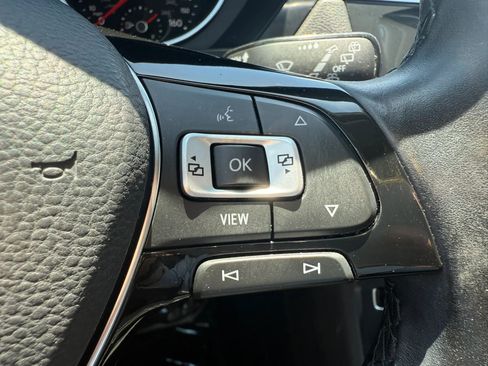 Used 2019 Volkswagen Tiguan SE AWD/4WD image 12