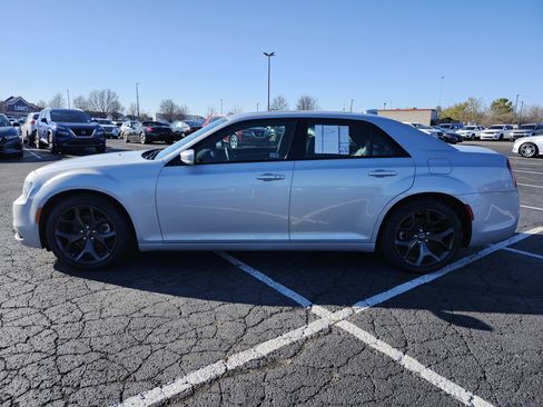 Used 2023 Chrysler 300 S image 17
