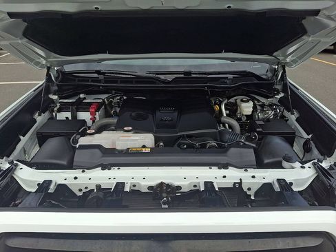 Used 2024 Toyota Tundra SR5 w/ SR5 Convenience Package AWD/4WD image 28