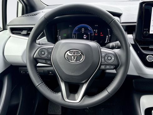 Used 2026 Toyota Corolla SE FWD image 11