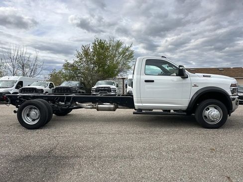 New 2026 RAM 4500 Tradesman w/ Chrome Appearance Group AWD/4WD image 2