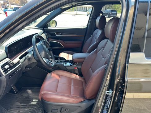 Used 2024 Kia Telluride SX AWD/4WD image 9