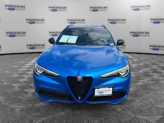 Used 2022 Alfa Romeo Stelvio Veloce AWD/4WD image 8