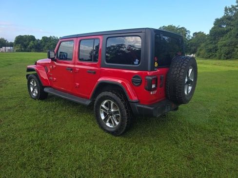Used 2020 Jeep Wrangler Unlimited Sahara AWD/4WD image 5