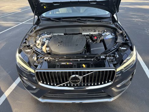 Certified 2023 Volvo XC60 B5 Ultimate w/ Protection Package Premier FWD image 36