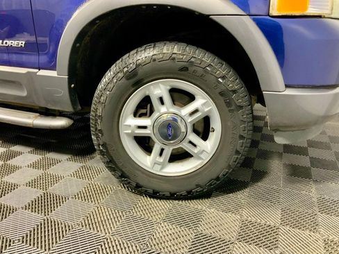 Used 2005 Ford Explorer XLT AWD/4WD image 24