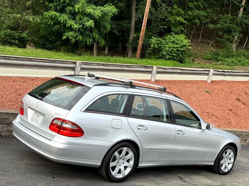 Used 2008 Mercedes-Benz E 350 4MATIC Wagon image 5