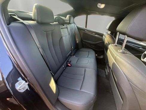 Used 2019 BMW 530e xDrive w/ Convenience Package AWD/4WD image 24