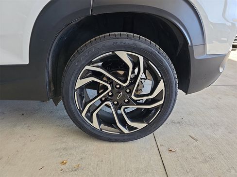 Certified 2024 Chevrolet TrailBlazer RS w/ Driver Confidence Package image 33