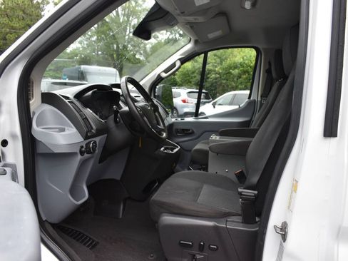 Used 2019 Ford Transit 250 130 Low Roof RWD image 7