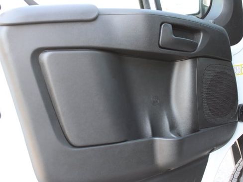 New 2025 RAM ProMaster 2500 w/ Convenience Group FWD image 12