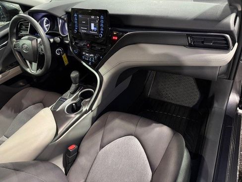 Used 2022 Toyota Camry LE image 16