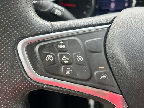 Used 2022 Chevrolet Equinox LT FWD image 16