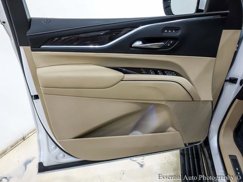 Used 2021 Cadillac Escalade ESV Premium Luxury w/ Driver Assist Tech Package image 30