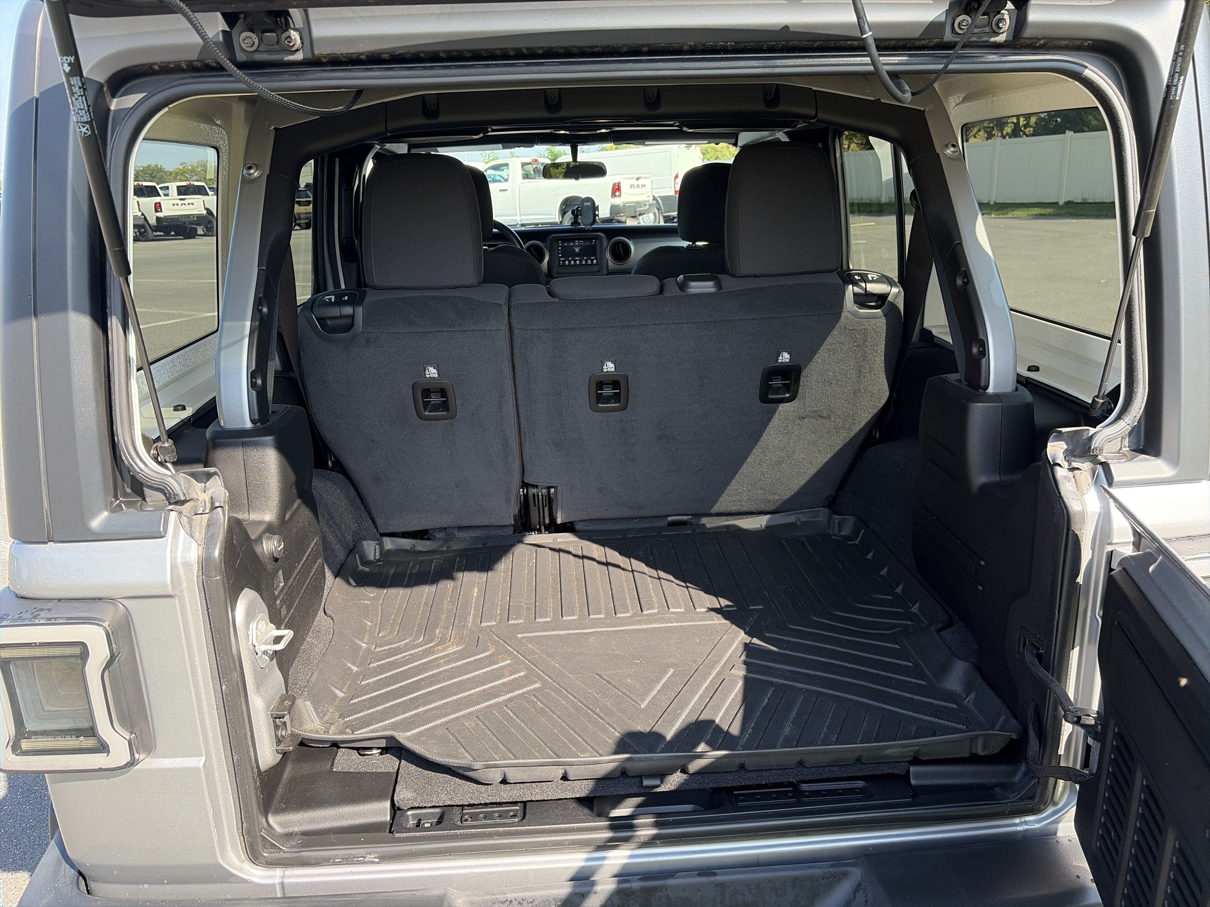 Used 2020 Jeep Wrangler Unlimited Sport S AWD/4WD image 21