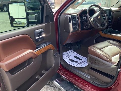 Used 2017 Chevrolet Silverado 3500 High Country w/ Duramax Plus Package AWD/4WD image 10