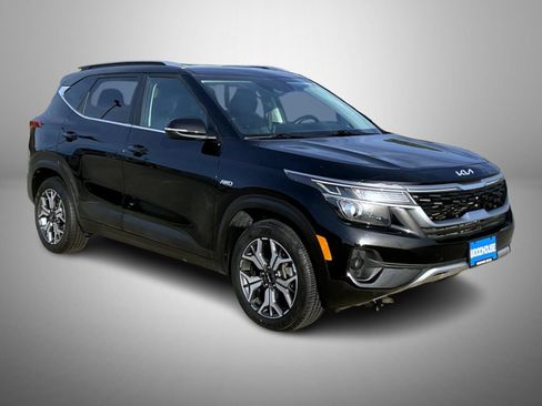 Used 2022 Kia Seltos EX AWD/4WD image 3