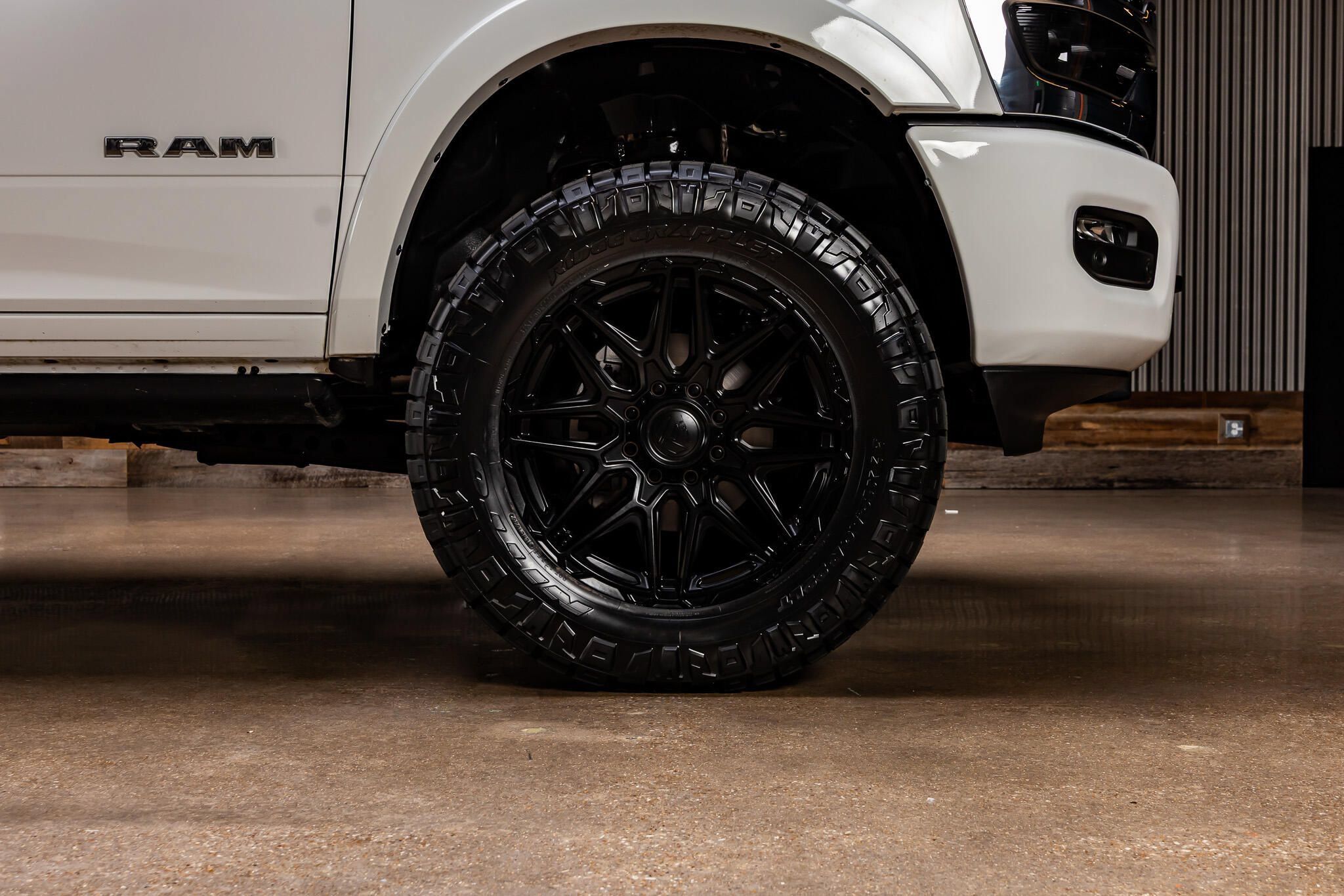 Used 2026 RAM 2500 Limited AWD/4WD image 12