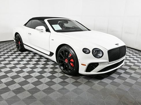 Used 2021 Bentley Continental GT image 33