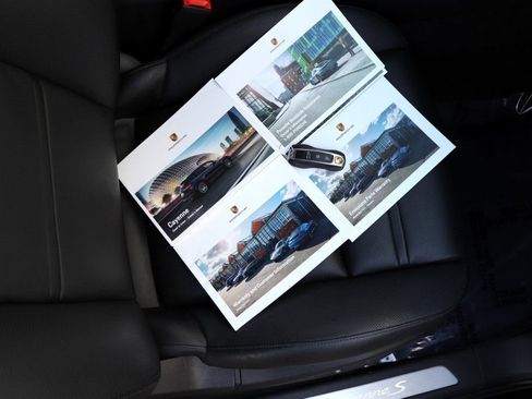 Used 2021 Porsche Cayenne S AWD/4WD image 94