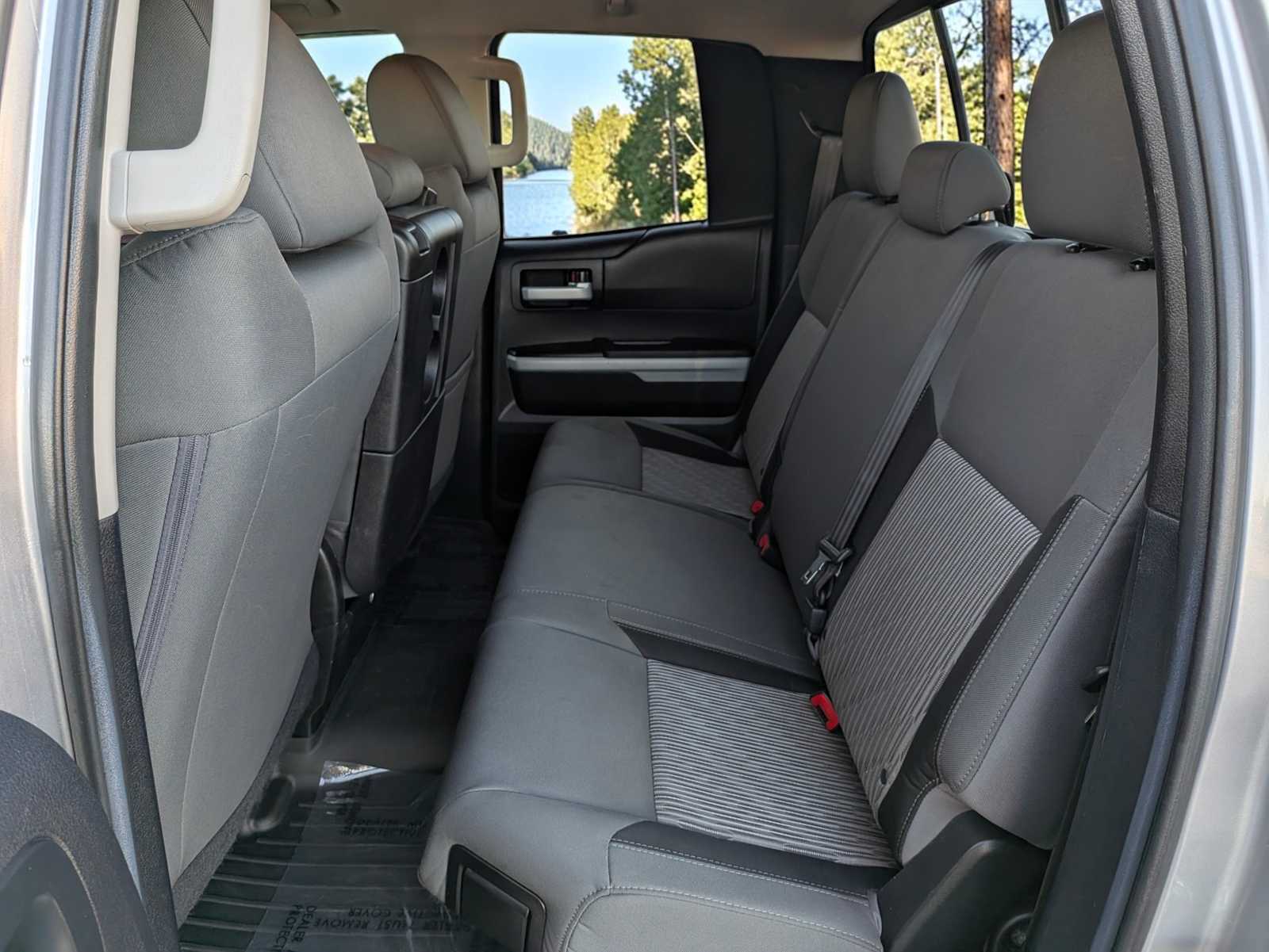 Used 2015 Toyota Tundra SR5 AWD/4WD image 17