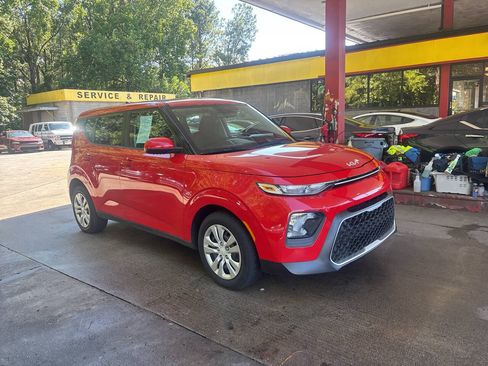 Used 2022 Kia Soul LX FWD image 5