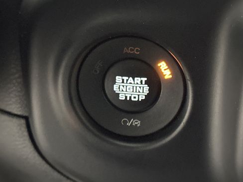 Used 2021 Jeep Gladiator Mojave AWD/4WD image 27