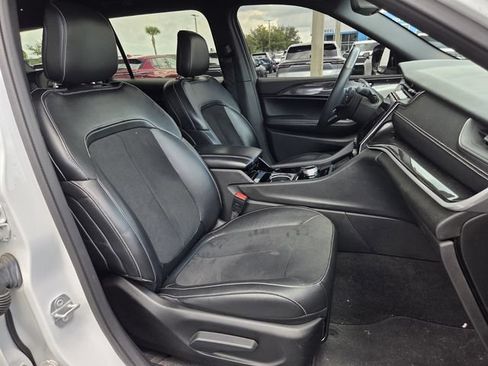 Used 2021 Jeep Grand Cherokee L Laredo AWD/4WD image 18