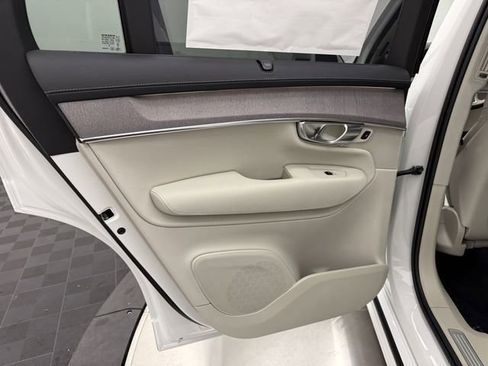 New 2026 Volvo XC90 T8 Ultra w/ Protection Package Premier AWD/4WD image 23