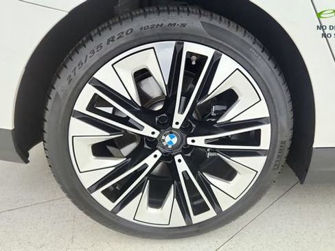 Used 2025 BMW 540i xDrive AWD/4WD image 69