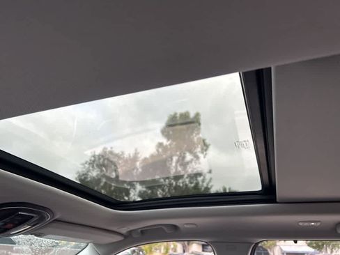 Used 2023 Jeep Grand Cherokee 4WD 4xe w/ Luxury Tech Group II image 8