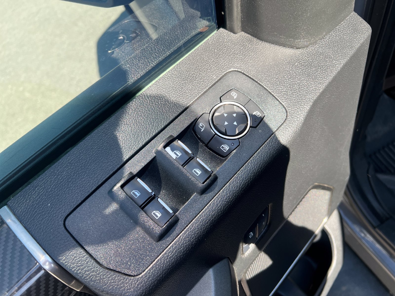 Used 2018 Ford F150 Raptor w/ Equipment Group 802A Luxury AWD/4WD image 11