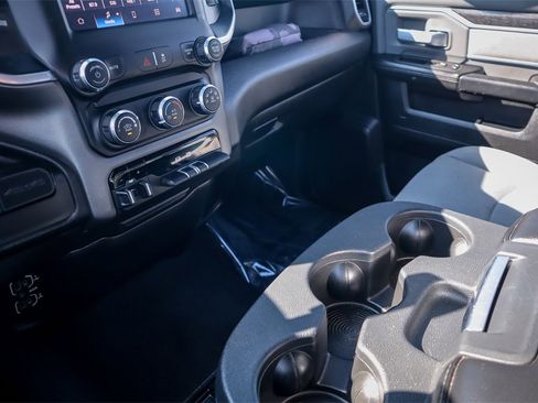 Used 2022 RAM 3500 Big Horn image 17