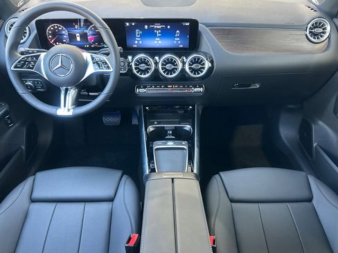 New 2025 Mercedes-Benz GLA 250 4MATIC image 13