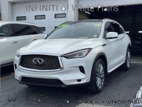 Certified 2023 INFINITI QX50 Luxe FWD image 2