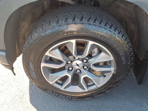 Used 2021 Chevrolet Silverado 1500 RST AWD/4WD image 9