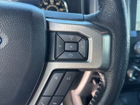 Used 2016 Ford F150 Platinum w/ Equipment Group 701A Luxury image 18