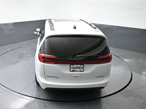 New 2026 Chrysler Pacifica Limited w/ S Appearance Package image 50
