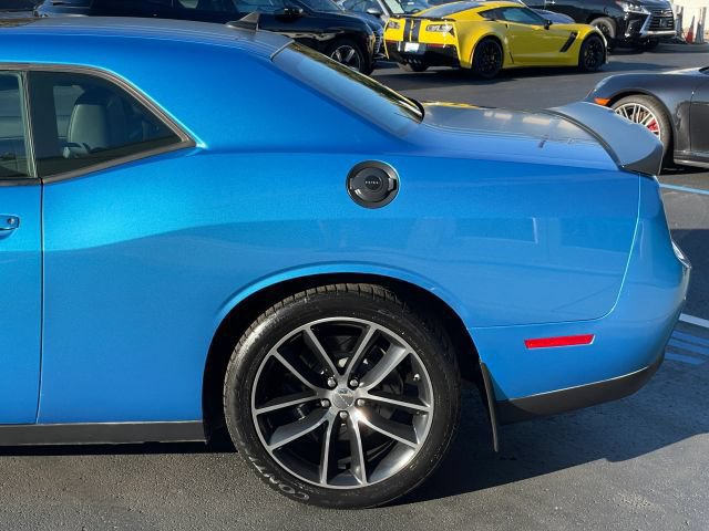 Used 2016 Dodge Challenger R/T Scat Pack RWD image 18