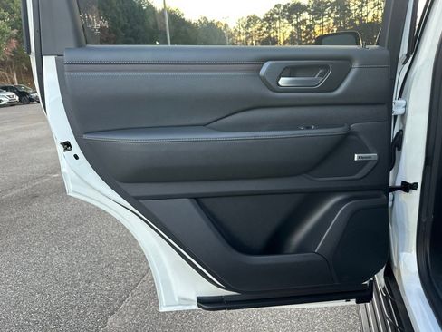 New 2026 Nissan Armada SL w/ Captain's Chari Seat Package image 22