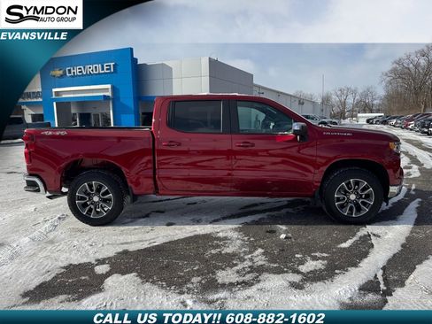 Used 2023 Chevrolet Silverado 1500 LT image 2