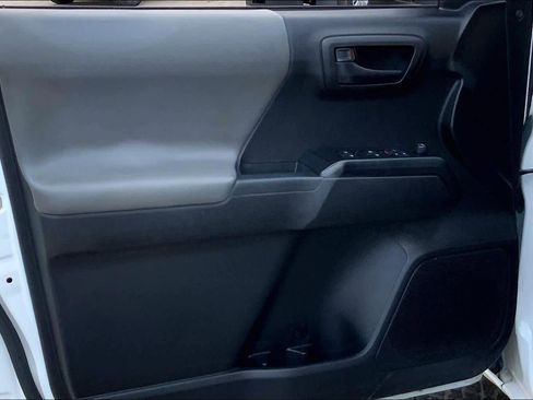 Used 2023 Toyota Tacoma SR image 21