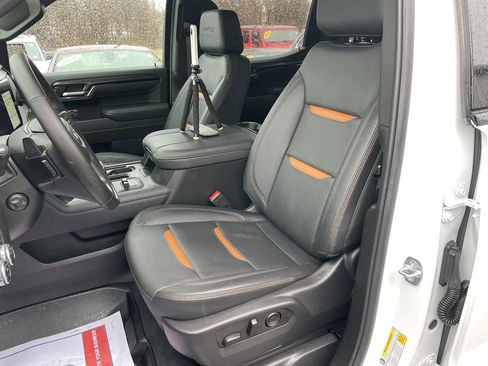 Used 2025 GMC Sierra 1500 AT4 AWD/4WD image 11