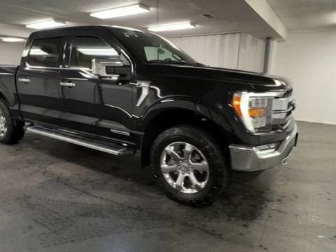 Used 2023 Ford F150 Lariat w/ Trailer Tow Package image 2