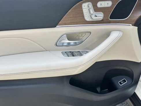Certified 2025 Mercedes-Benz GLE 350 4MATIC image 11