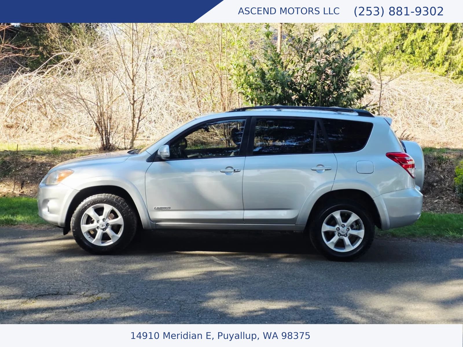 Used 2010 Toyota RAV4 Limited AWD/4WD image 2