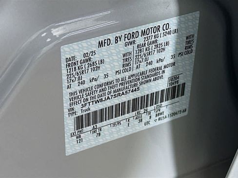 Certified 2025 Ford Maverick XLT w/ XLT Luxury Package image 21