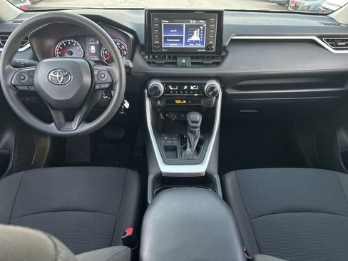 Used 2020 Toyota RAV4 LE image 19